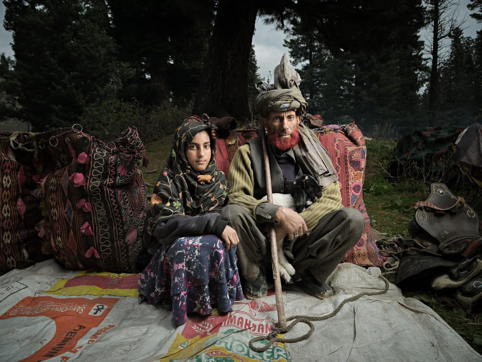 Bakkarwal nomad father and daughter, Indian Himalayas — photograph by Carlo Marrazza